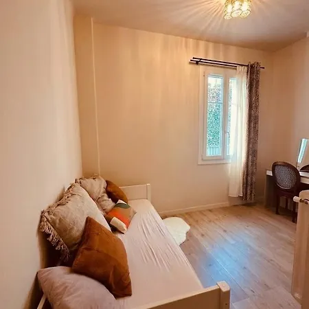 Air-conditioned And Quiet - Casa